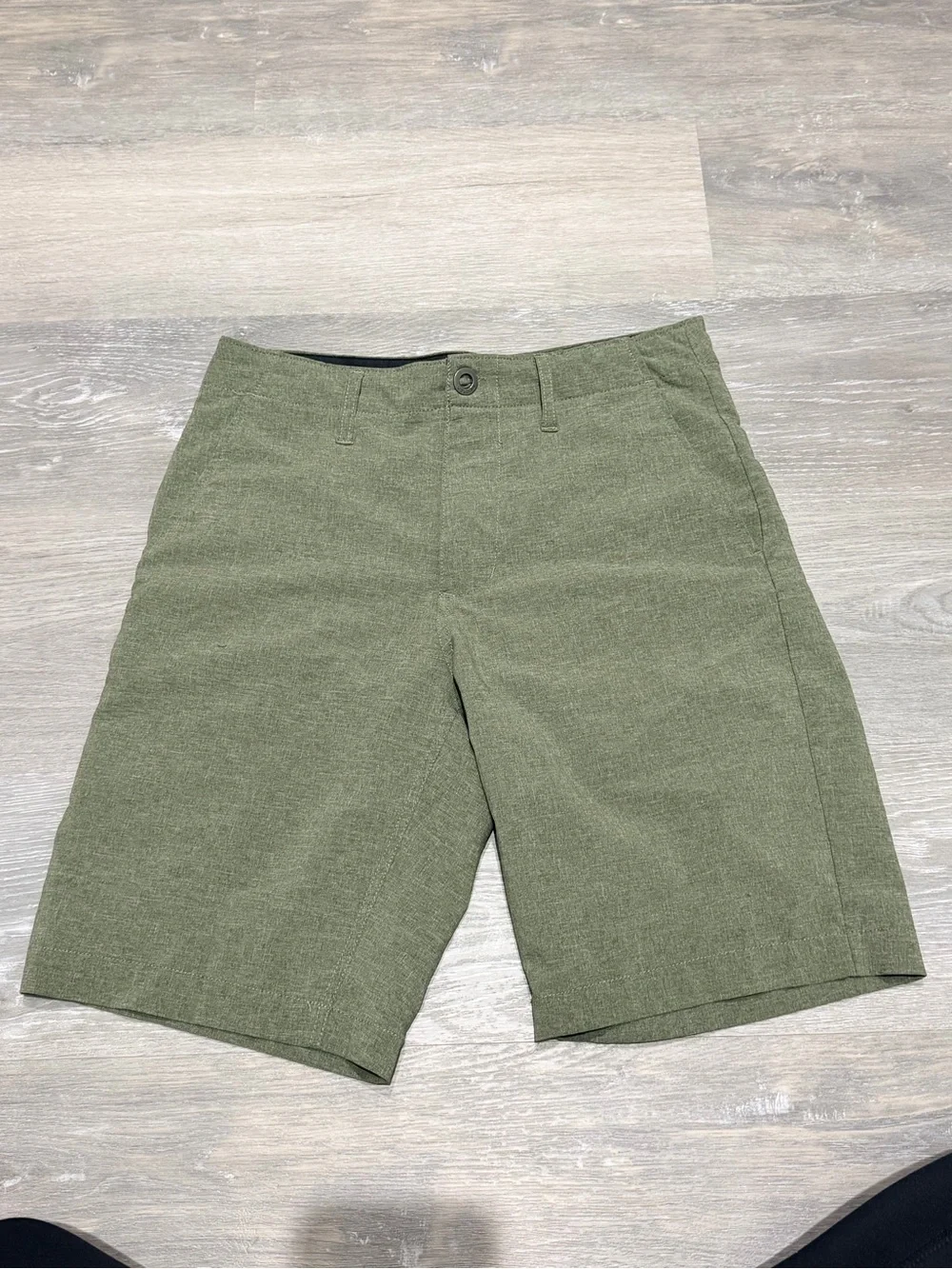 Volcom Men's Olive Green Classic Stretch Shorts Size 27